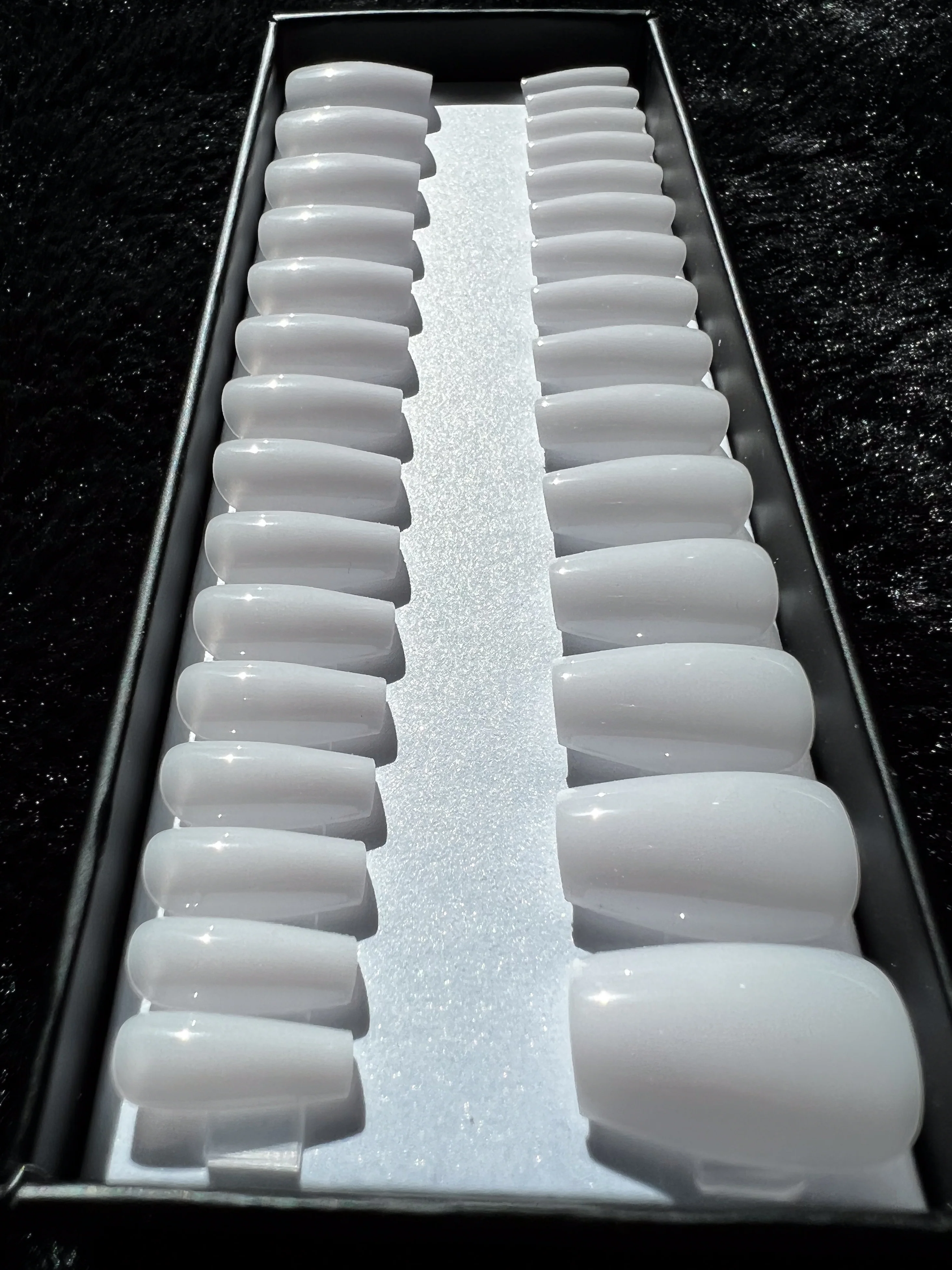 Milky white - Image 3